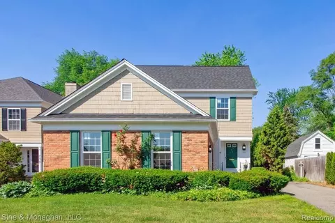 749 Saint Clair St, Grosse Pointe, MI 48230 photo 1