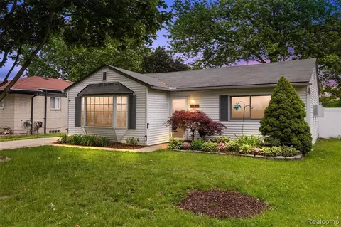 309 S Webik Ave, Clawson, MI 48017 photo 1