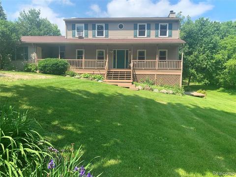 2525 Texter Rd, Leonard, MI 48367 photo 1