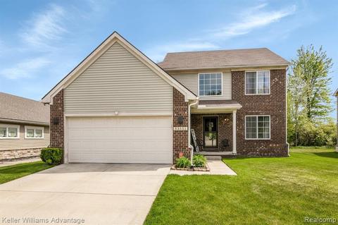 33551 Bay Hill Dr, Romulus, MI 48174 photo 1