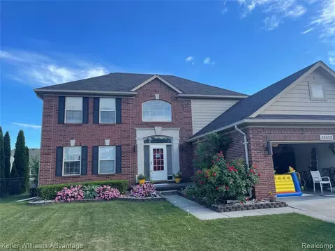 22422 Bluewater Dr, Macomb, MI 48044 photo 1