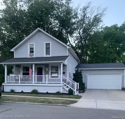 508 Trumbull St, St. Clair, MI 48079 photo 1