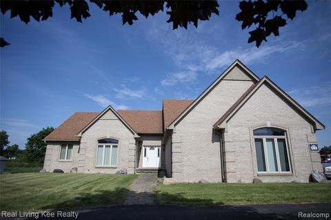 2078 Clark Ct, Leonard, MI 48367 photo 1