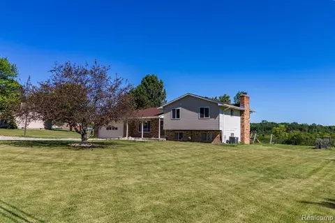 8381 Noblet, Davison, MI 48423 photo 1