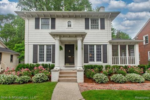 860 Rivard Blvd, Grosse Pointe, MI 48230 photo 1