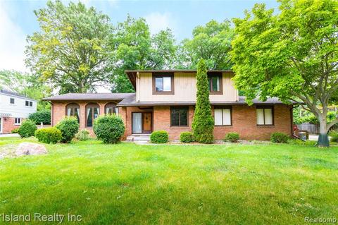 8539 Hampton Rd, Grosse Ile, MI 48138 photo 1