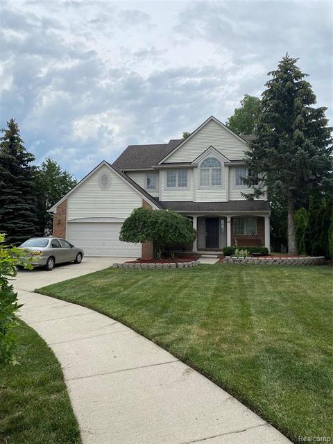 45123 Fox Pointe Dr, Canton, MI 48187 photo 1