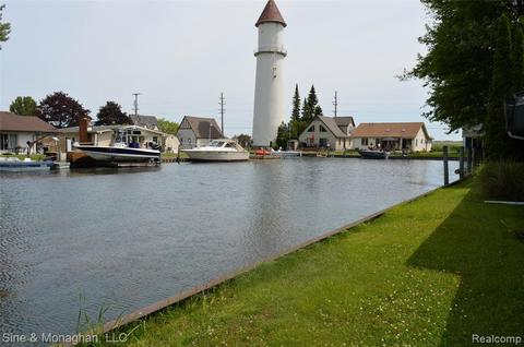 6506 Marina Dr, Algonac, MI 48001 photo 1