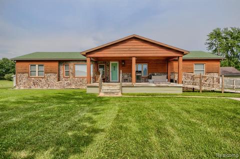 2293 S Oak Rd, Davison, MI 48423 photo 1