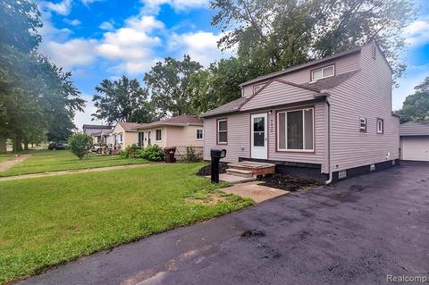 5024 Gloria St, Wayne, MI 48184 photo 1
