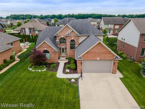 20864 Stalybridge Dr, Macomb, MI 48044 photo 1