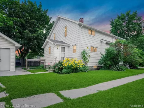 2170 E Bergin Ave, Burton, MI 48529 photo 1