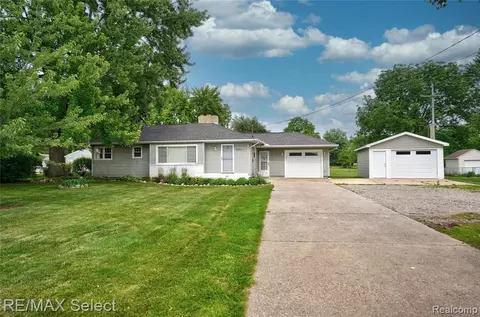 4413 Van Slyke Rd, Flint, MI 48507 photo 1