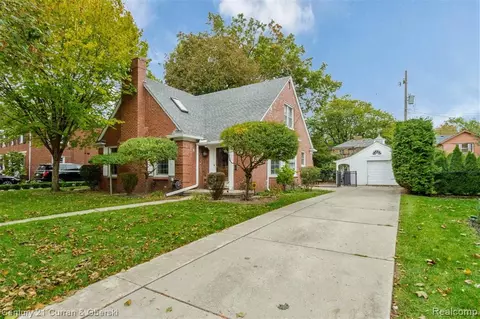 951 Beechmont St, Dearborn, MI 48124 photo 1