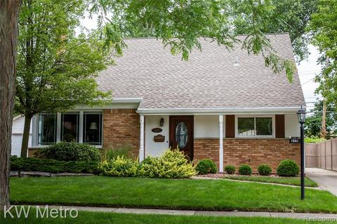 1061 Key West Dr, Clawson, MI 48017 photo 1