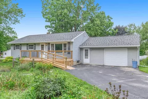 11519 E Richfield Rd, Davison, MI 48423 photo 1