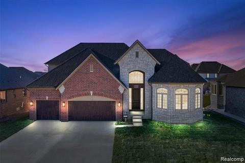 22092 E Majestic Dr, Macomb, MI 48044 photo 1