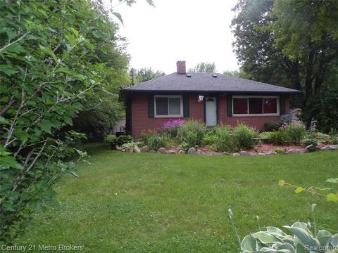 2363 Murphy Rd, Flint, MI 48504 photo 1