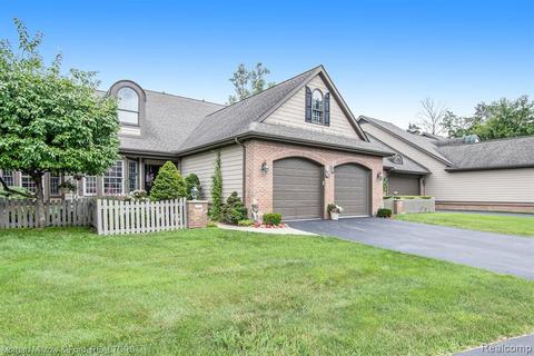 6582 Steeple Rdg, Clarkston, MI 48346 photo 1