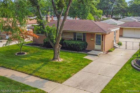 32402 Wareham Dr, Warren, MI 48092 photo 1
