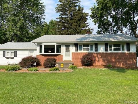 3370 Hammerberg Rd, Flint, MI 48507 photo 1
