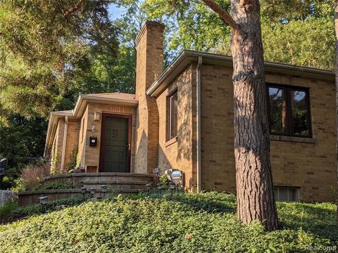 2023 Brookside Dr, Flint, MI 48503 photo 1