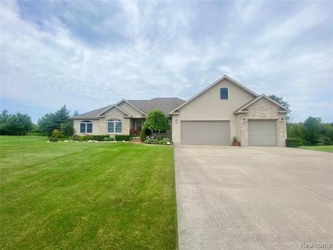2111 Skipping Stone Trl, Flushing, MI 48433 photo 1