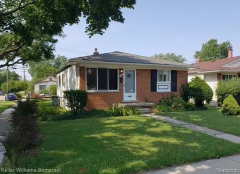 168 Massoit St, Clawson, MI 48017 photo 1