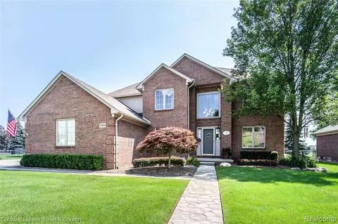 21568 Sabrina Dr, Macomb, MI 48044 photo 1