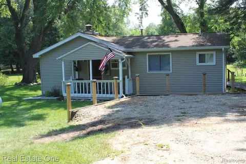5475 N Cedar River Rd, Gladwin, MI 48624 photo 1