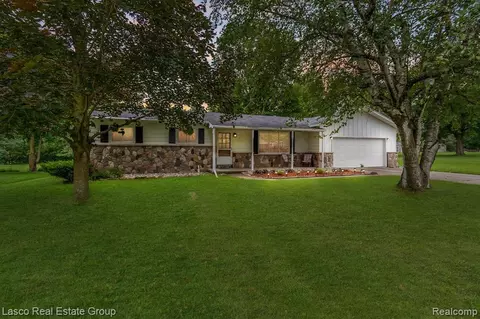 9461 W Coldwater Rd, Flushing, MI 48433 photo 1