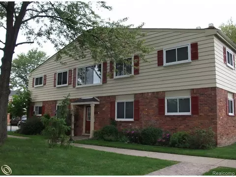 703 W Maple Rd, Clawson, MI 48017 photo 1