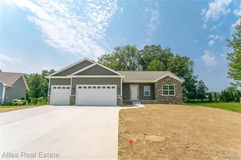 13448 Patrick Dr, Linden, MI 48451 photo 1