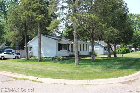 480 Walnut St, Mount Morris, MI 48458 photo 1
