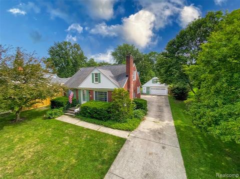 627 Brown St, St. Clair, MI 48079 photo 1