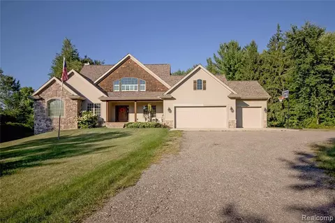 3003 Brophy Rd, Howell, MI 48855 photo 1