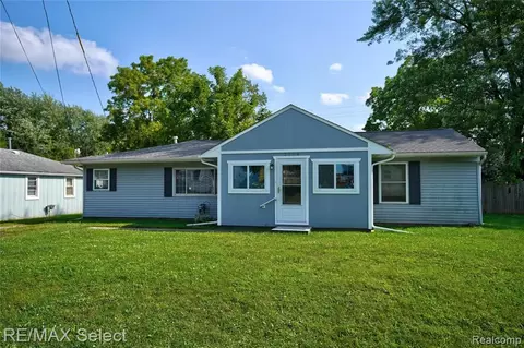 2196 E Williamson St, Burton, MI 48529 photo 1
