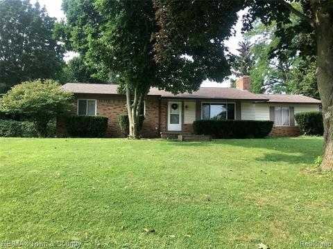 2451 Rushbrook Dr, Flushing, MI 48433 photo 1