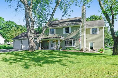 4780 Mohawk Ave, Clarkston, MI 48348 photo 1