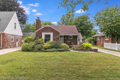 29064 Evergreen St, Flat Rock, MI 48134 photo 1