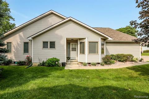 9432 Rayna Dr, Davison, MI 48423 photo 1