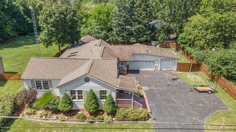 407 Luce Ave, Flushing, MI 48433 photo 1