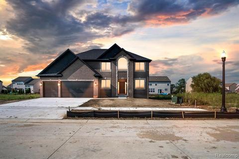 19239 Thompson Dr, Macomb, MI 48042 photo 1