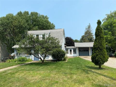 307 E Broad St, Linden, MI 48451 photo 1