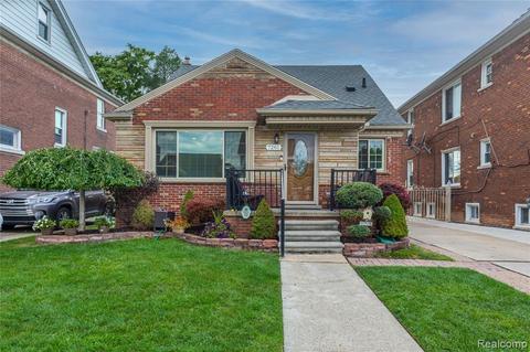 7261 Pinehurst St, Dearborn, MI 48126 photo 1
