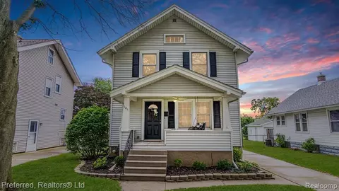 141 N Roessler St, Monroe, MI 48162 photo 1