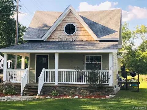 405 E Mill St, Capac, MI 48014 photo 1