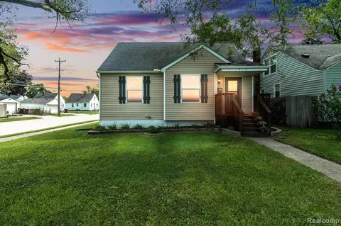 4113 S Hubbard St, Wayne, MI 48184 photo 1