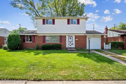 35241 Harroun St, Wayne, MI 48184 photo 1