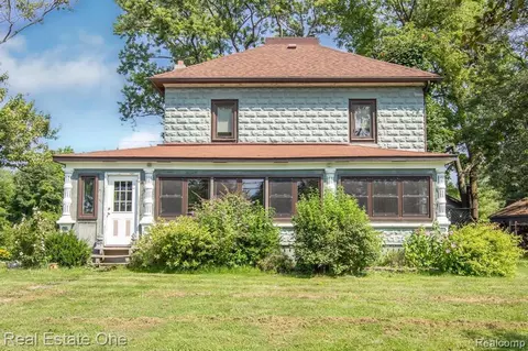 225 Elmwood, Leonard, MI 48367 photo 1